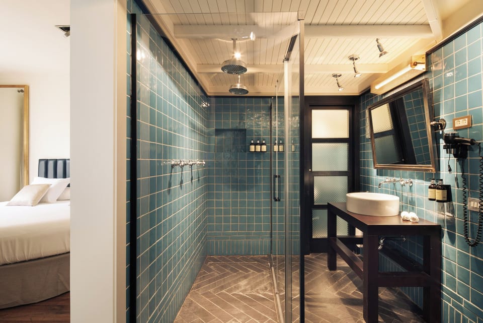 Premium Suite | Down comforters, memory foam beds, in-room safe, laptop workspace