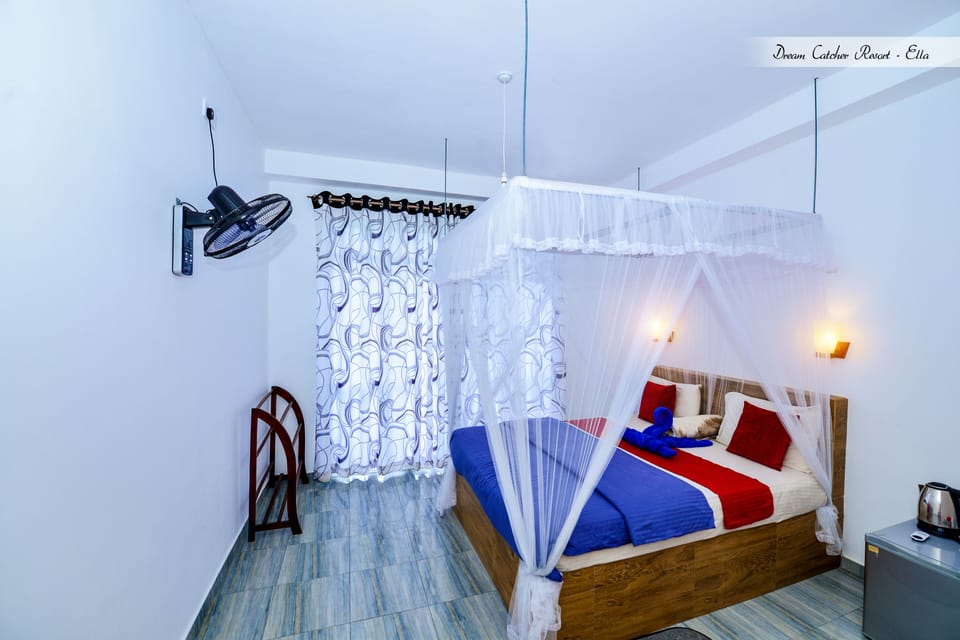 Deluxe Room, 1 Bedroom, Balcony, Mountain View | 1 bedroom, in-room safe, individually decorated, individually furnished
