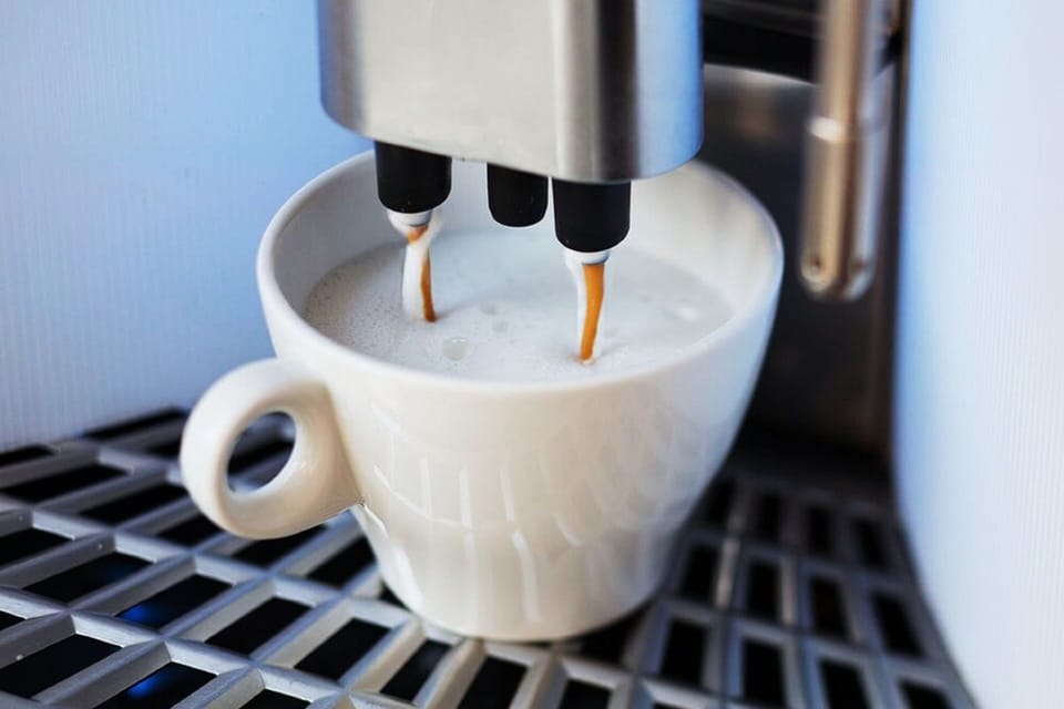 Daily continental breakfast (EUR 16 per person)