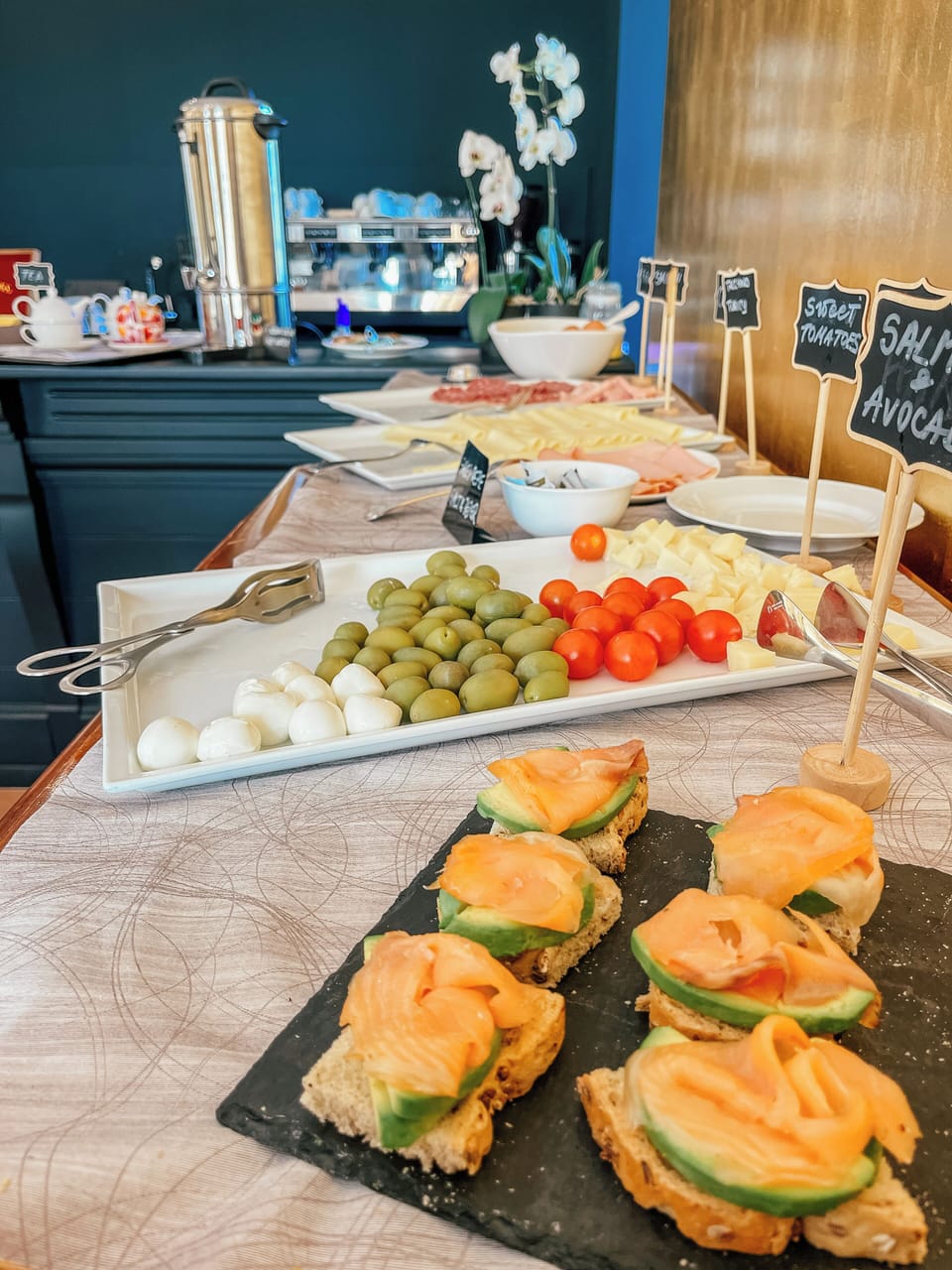 Daily continental breakfast for a fee