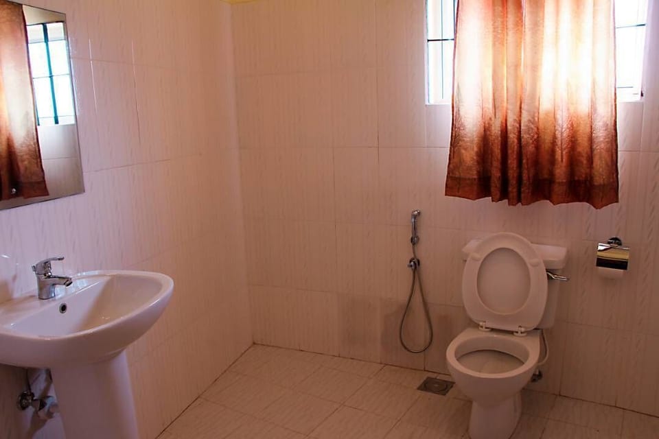 Free toiletries, slippers, bidet, towels