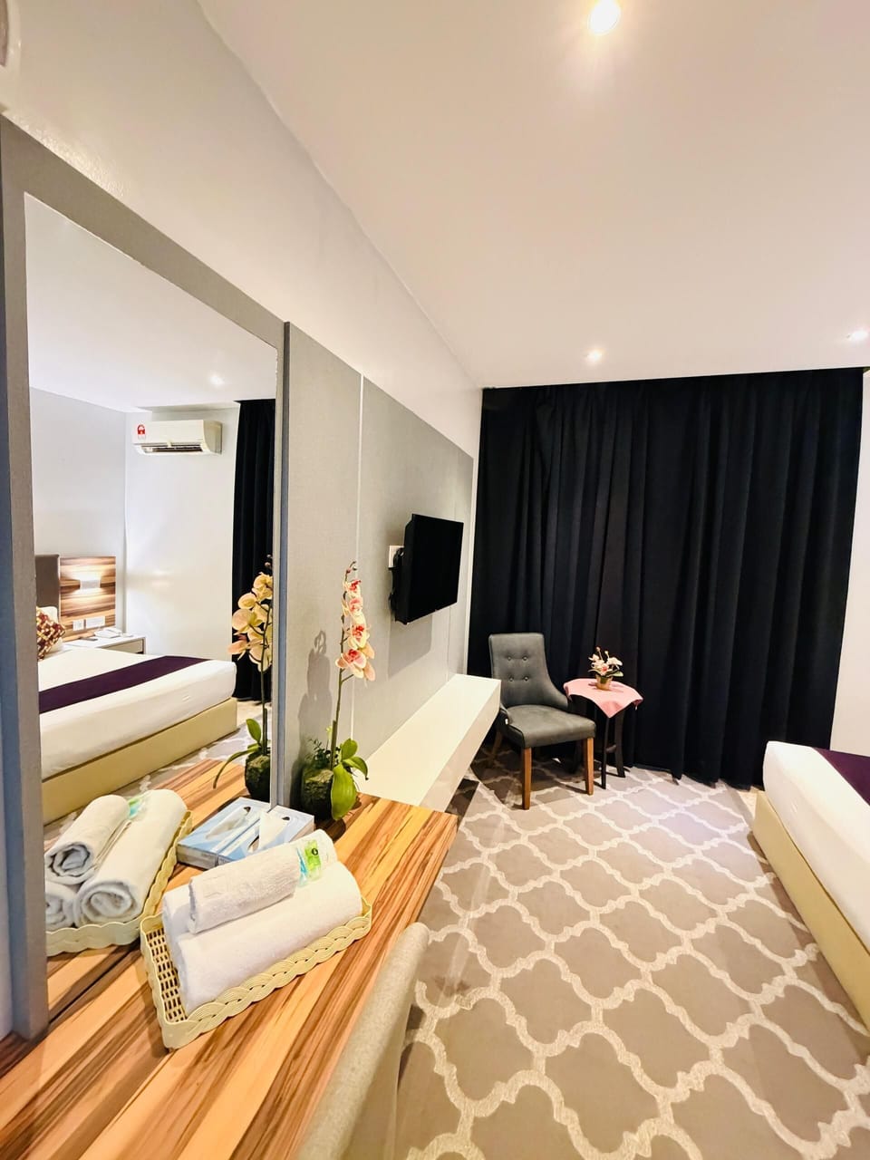 Standard Double Room | Desk, iron/ironing board, WiFi (free)
