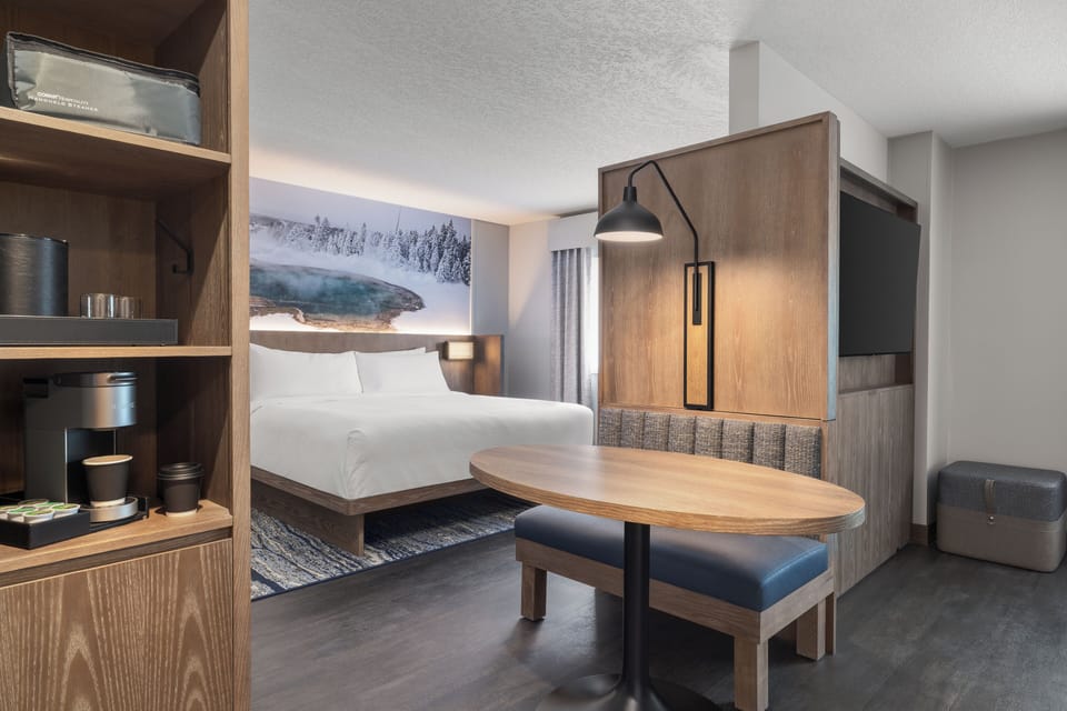 Junior Suite, Multiple Beds | Premium bedding, pillowtop beds, laptop workspace, iron/ironing board