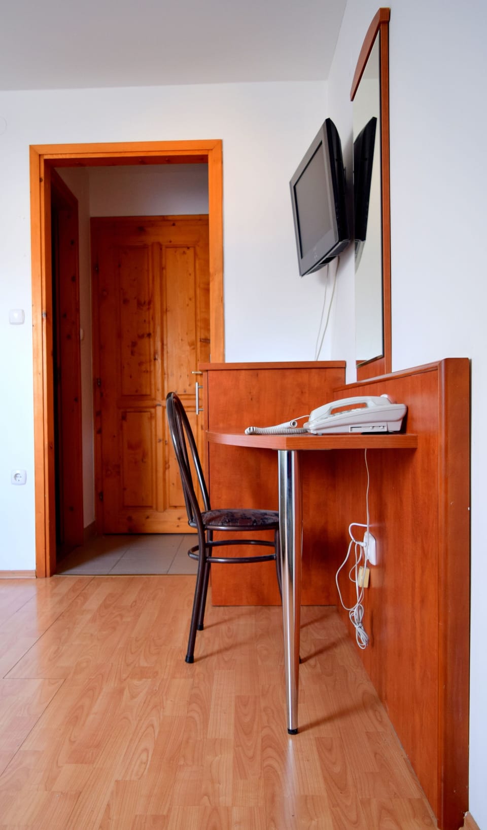 Standard Room | Desk, iron/ironing board, free WiFi