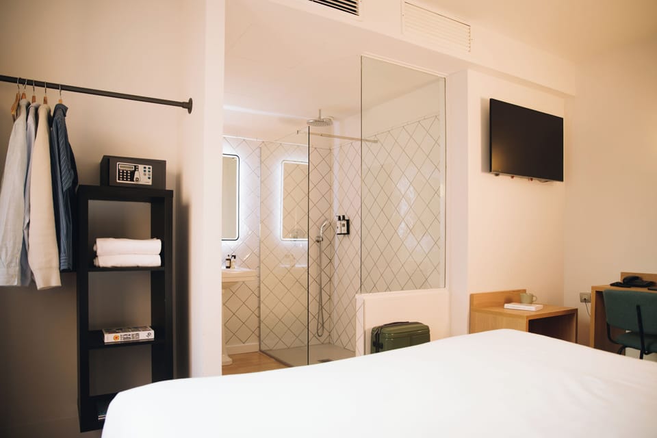 Habitación Superior Deluxe | Down comforters, memory foam beds, in-room safe, desk