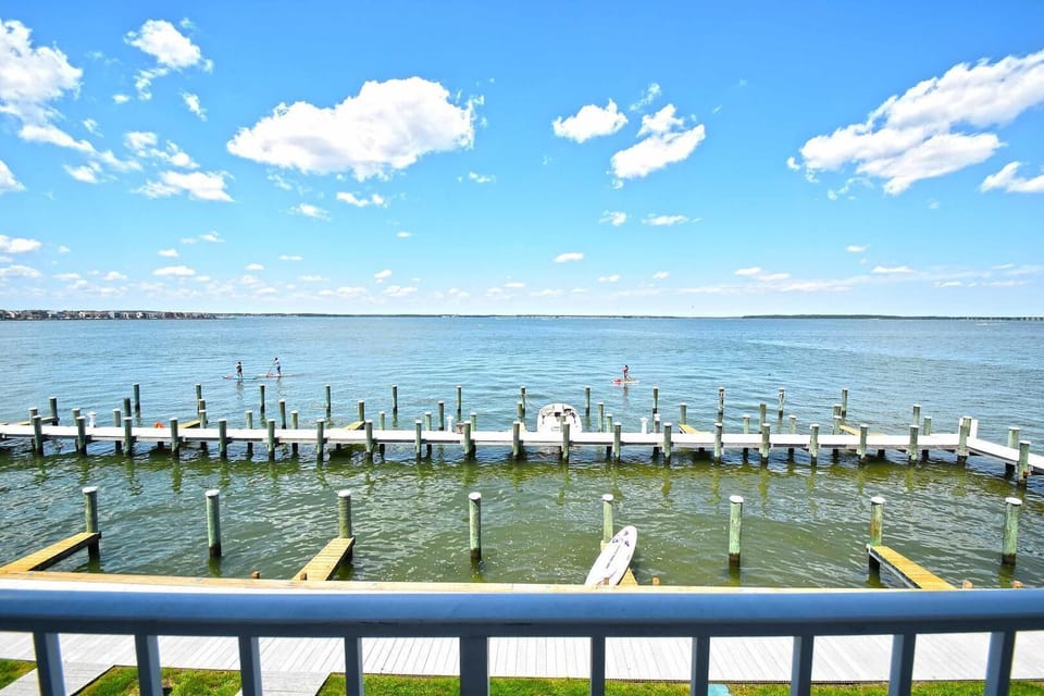 Condo, 2 Bedrooms | Property grounds