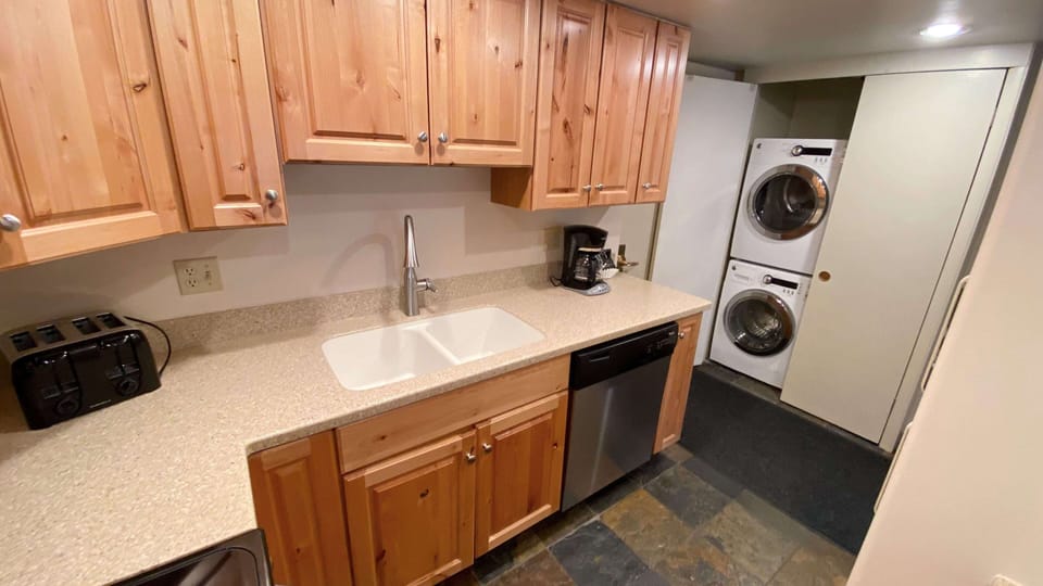 Washer dryer in entryway