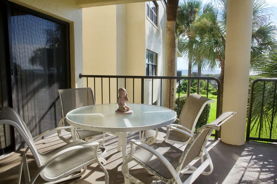 ocean side view balcony