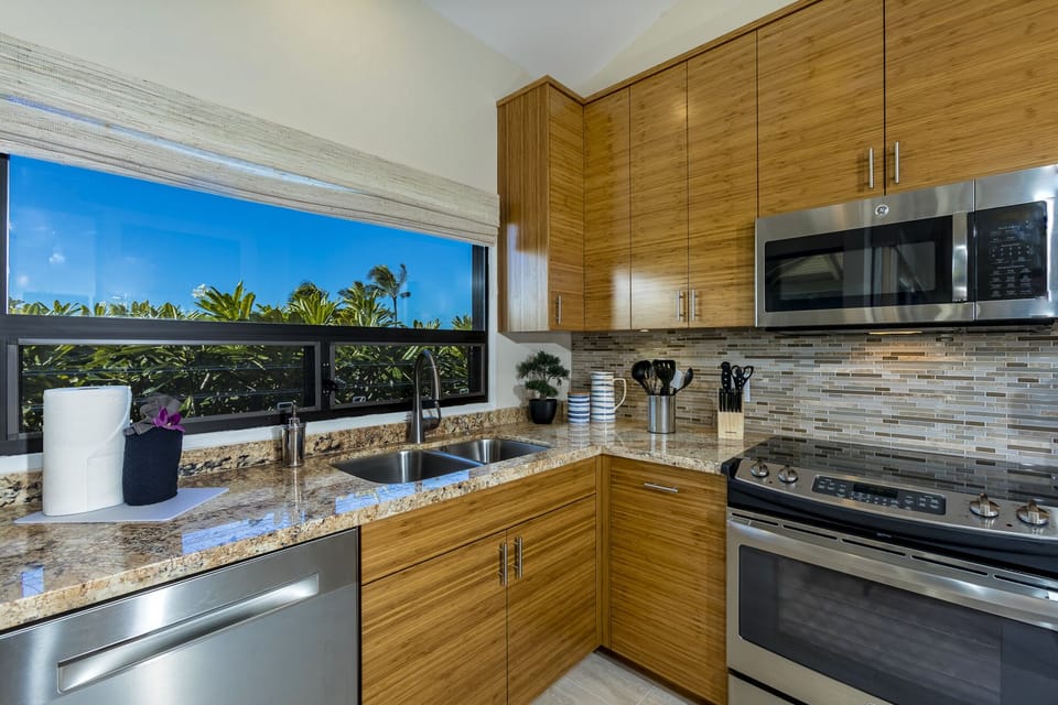 Fully remodeled kitchen with fabulous views! 