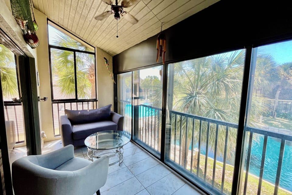 Enclosed lanai