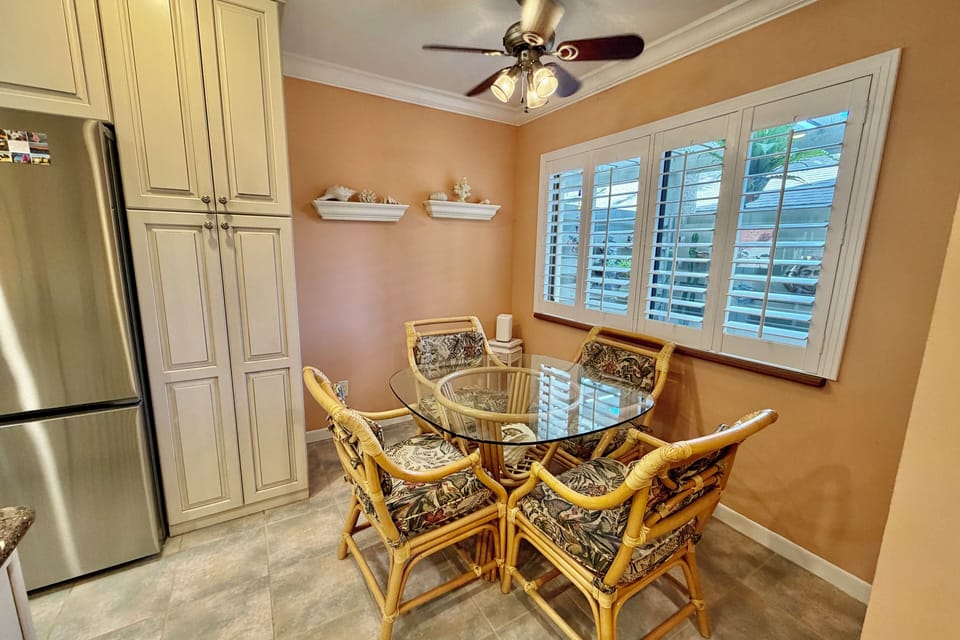 Breakfast nook