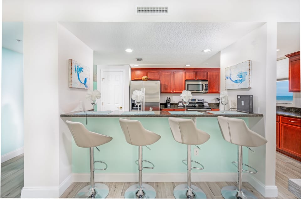 Eat-in counter for additional seating
