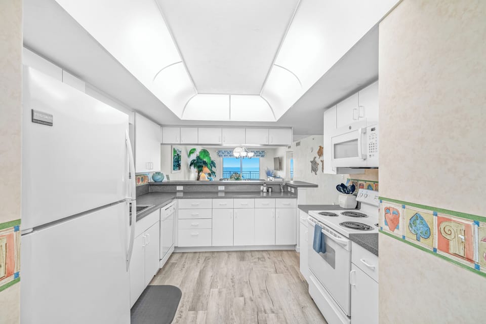 Spacious Kitchen
