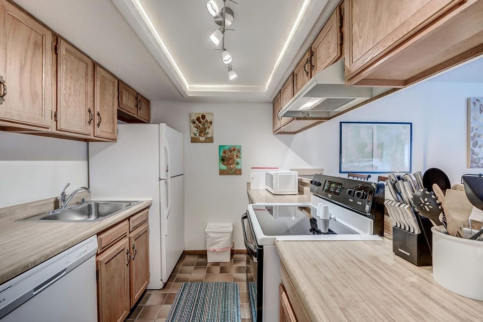 MS229E Kitchen