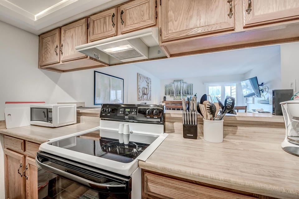 MS229E Kitchen