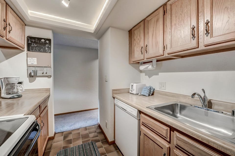 MS229E Kitchen