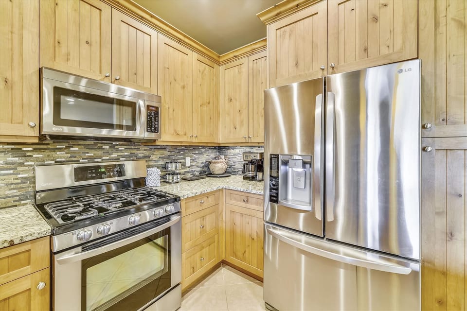 COM4 Kitchen