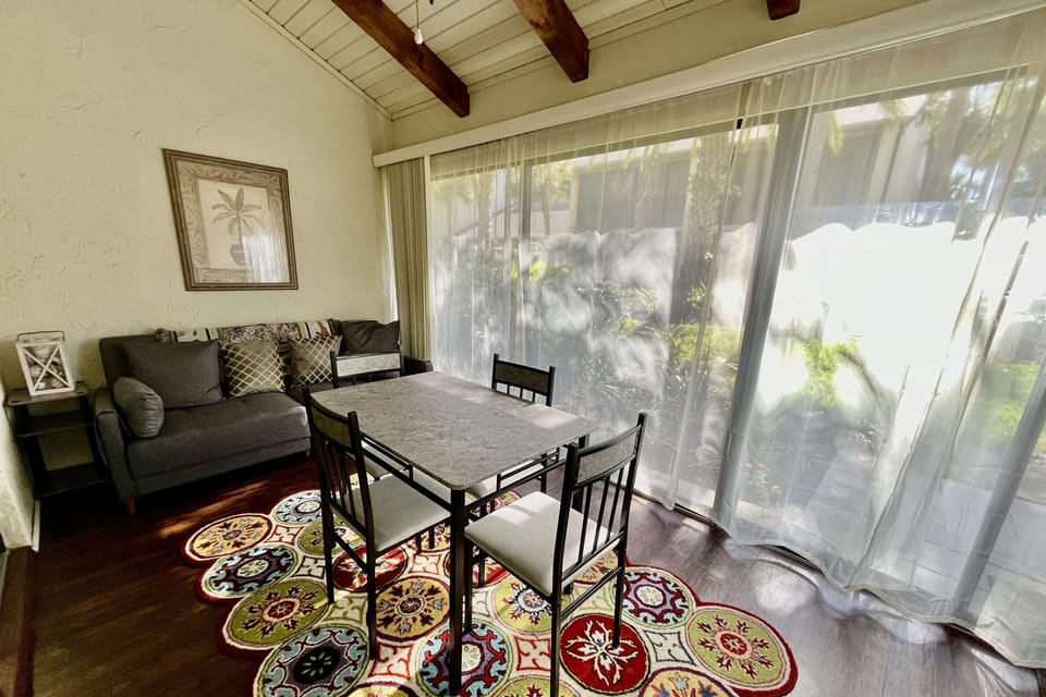 Enclosed lanai