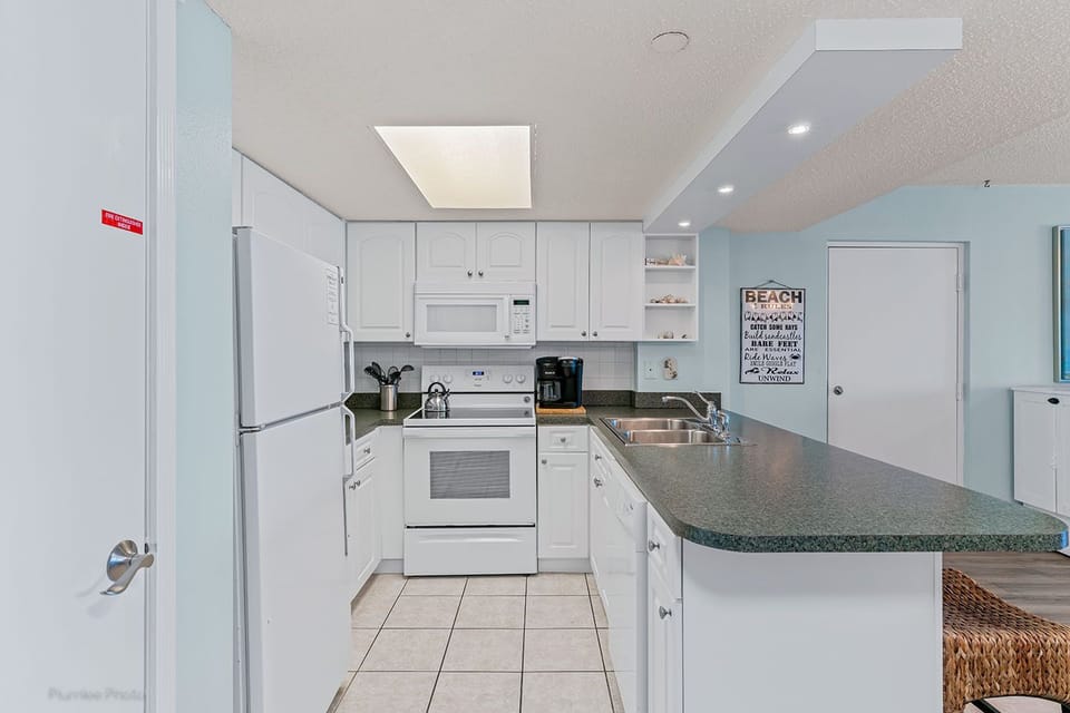 Full appointed kitchen