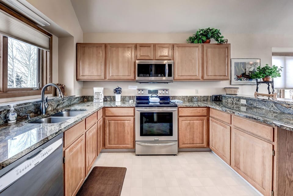 PT704 Kitchen