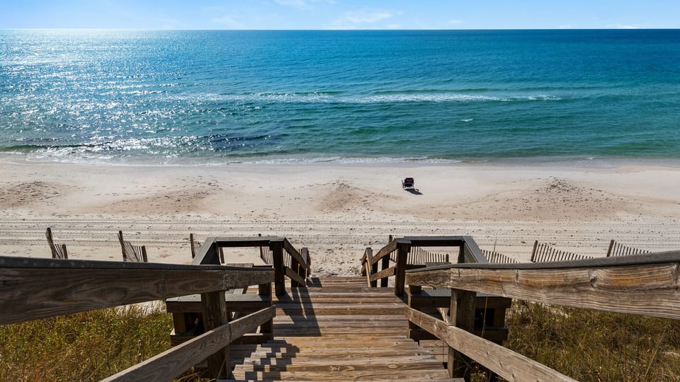 Sand Cliffs Grounds & Amenities