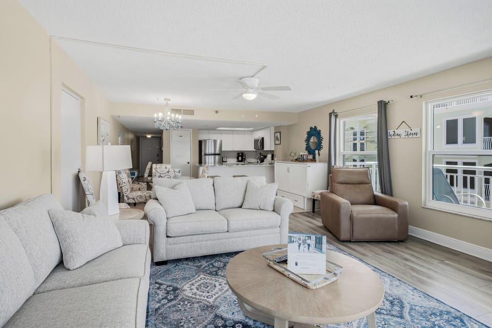 New living room furniture with electric leather recliner (July 2026)