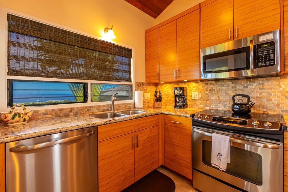 Beautiful, Fully Equipped Kitchen Designed for Comfort and Convenience