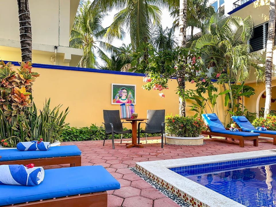 A2 Pool-4 - Sit by the pool at a table or a lounge chair