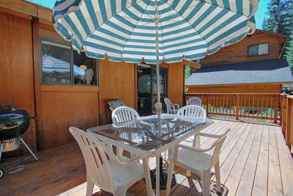 Back deck with patio furniture (grill upgraded to Electric)