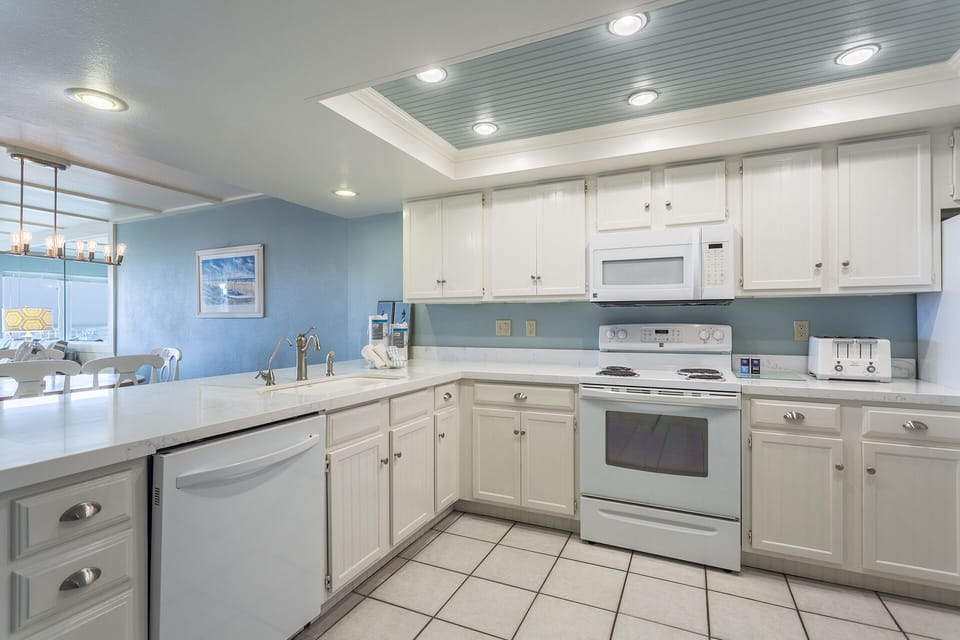 We equipped our kitchen with full-size appliances for your use.