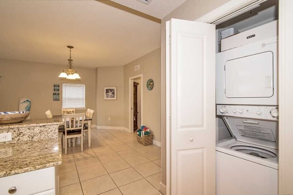 Washer/Dryer Closet