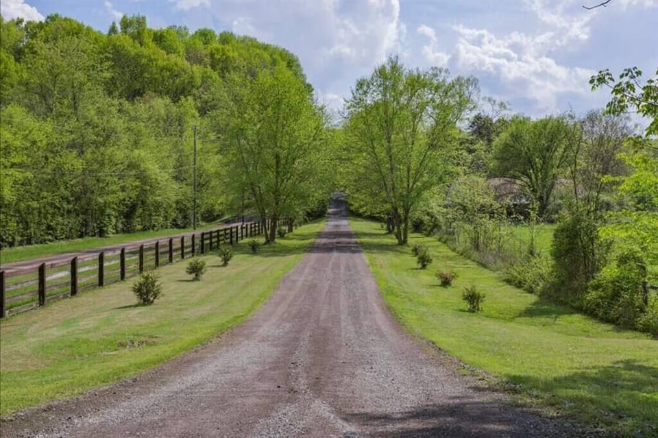 RoadEntry - 1/4 mile