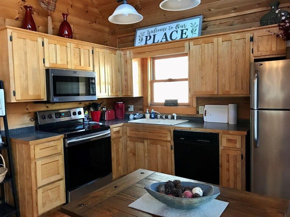Kitchen Additional View