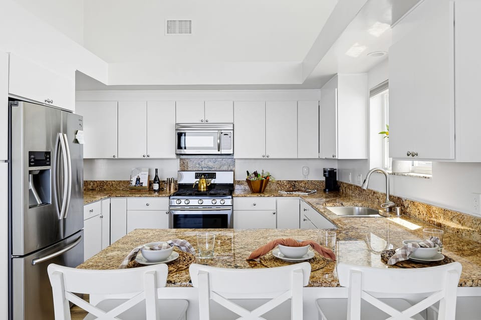 111-S-Pacific-Pixer-Pros-San-Diego-Real-Estate-Photography-11