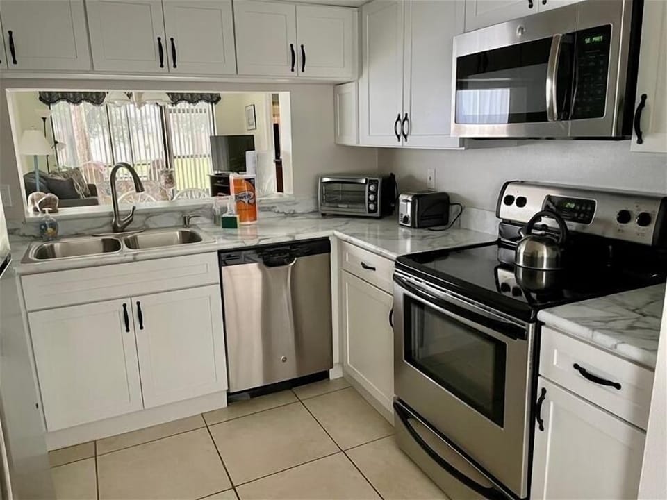 Kitchen 1
