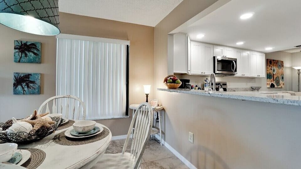 Dining/Kitchen