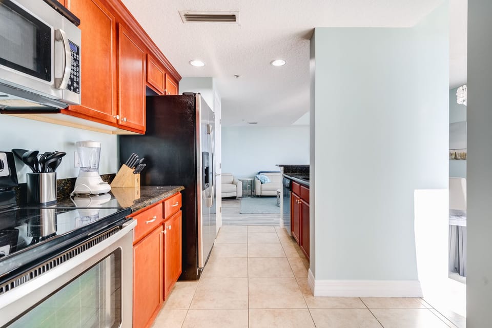 Fully Stocked Kitchen