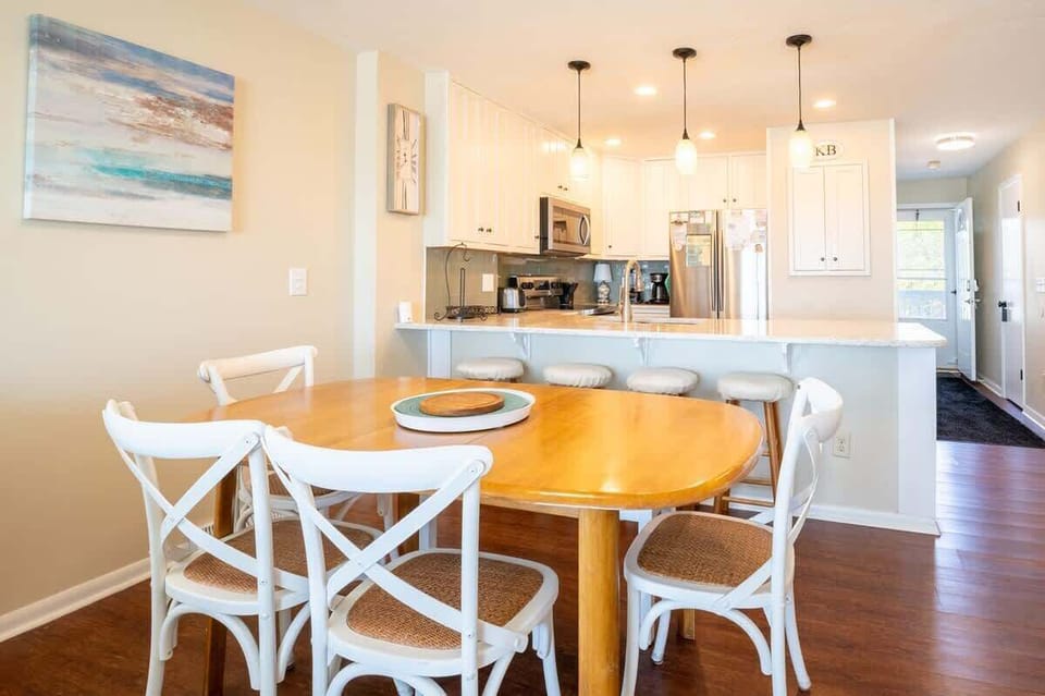 Dining Table Seats 6