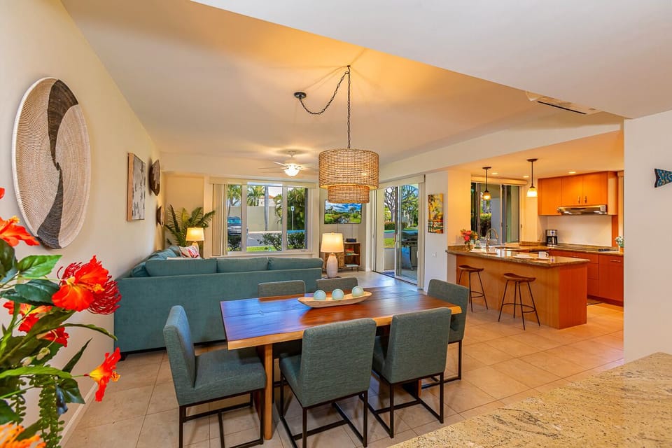 Palms at Wailea 403 welcomes you and your O'hana (family).