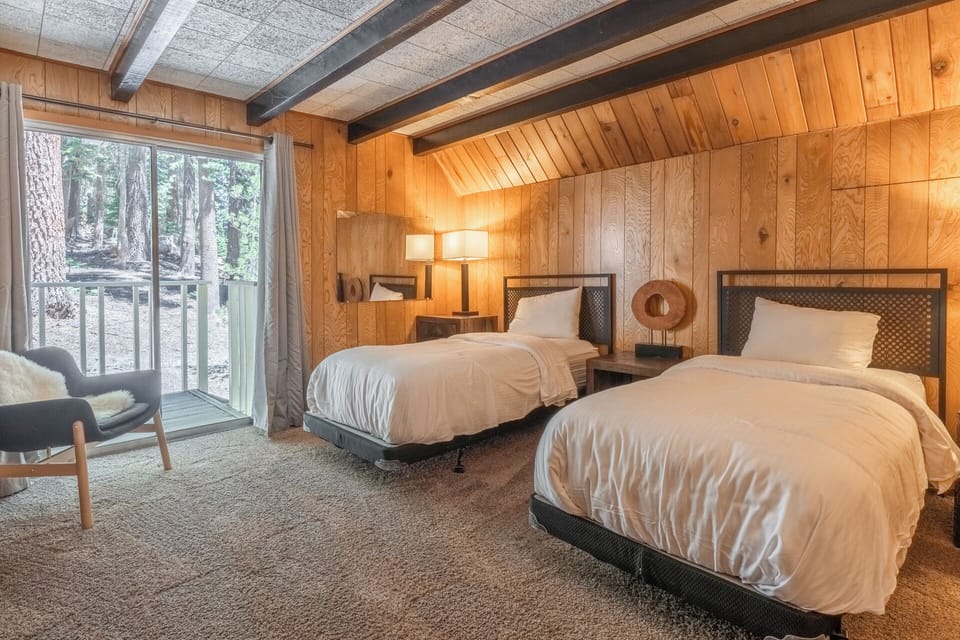 Chalet 12 downstairs bedroom 2