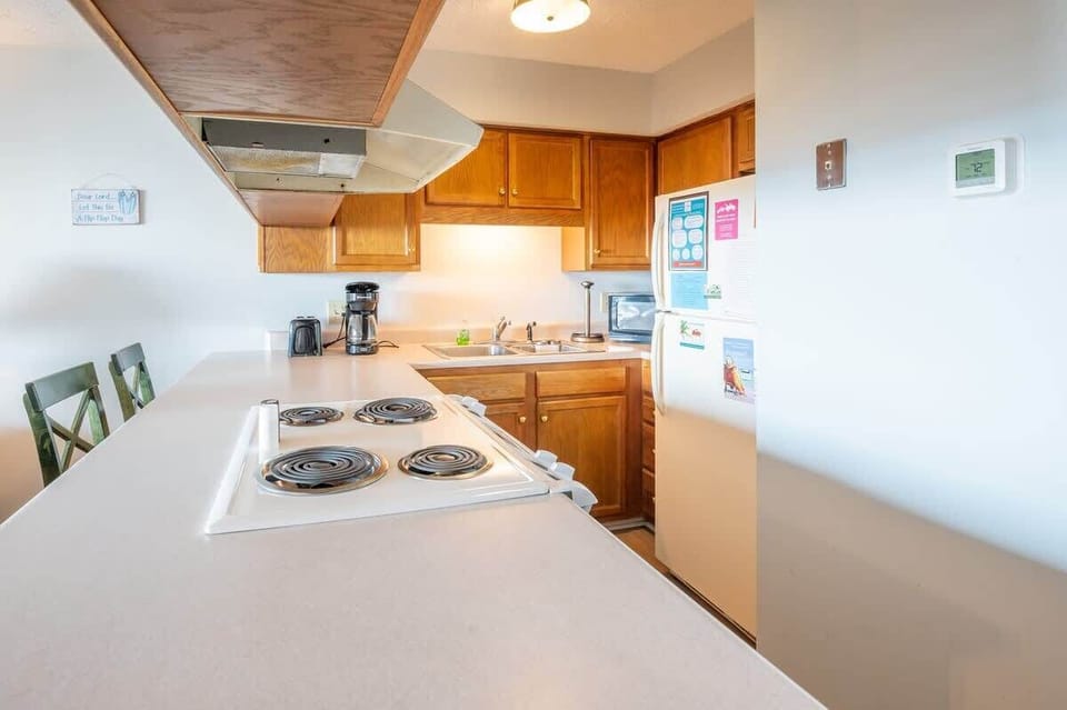 Kitchen with full size appliances