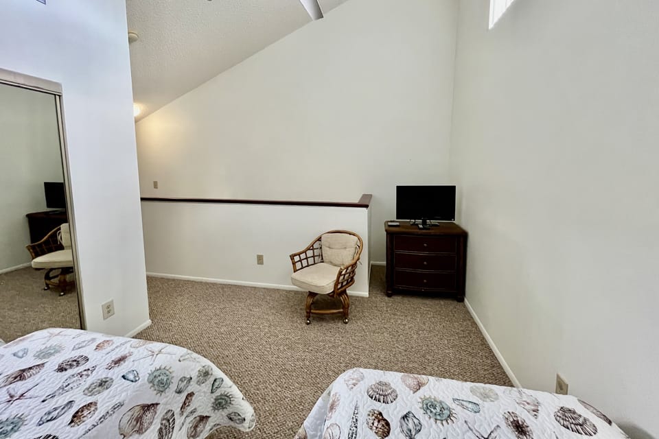 Bedroom 2 (enclosed loft)