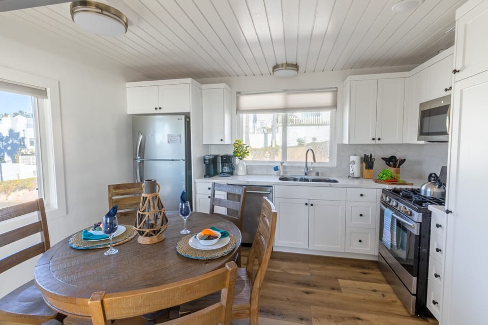 1615-5-Kitchen-Photo-1