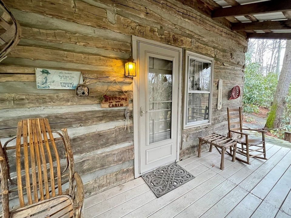 Welcome to the Cabin!