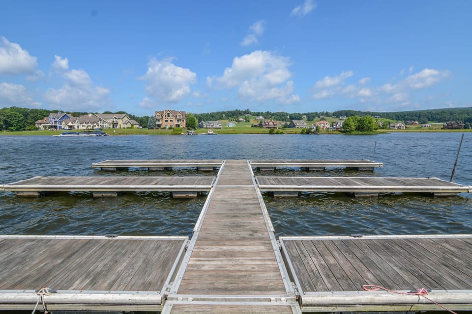 Community Dock Slip Available