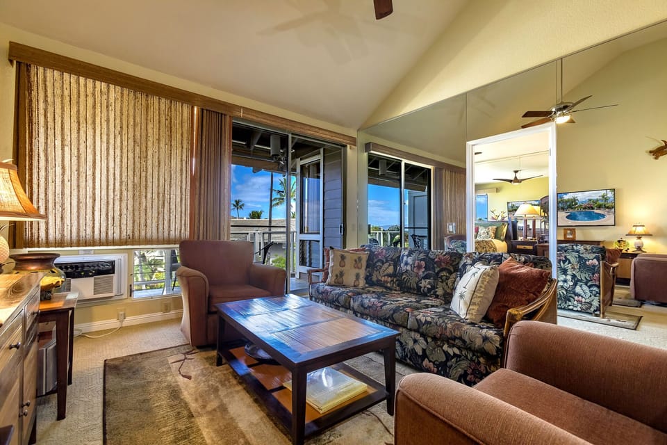 Cool AC and airy design for effortless Maui days