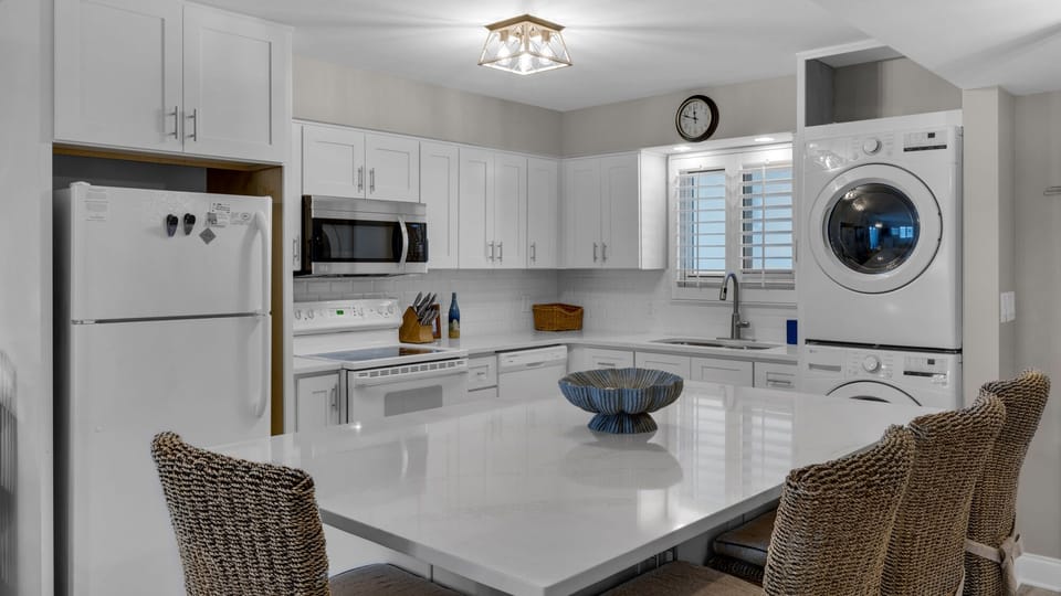 SC405 Kitchen Area