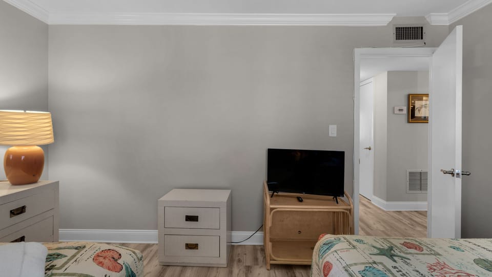 SC405 Bedroom