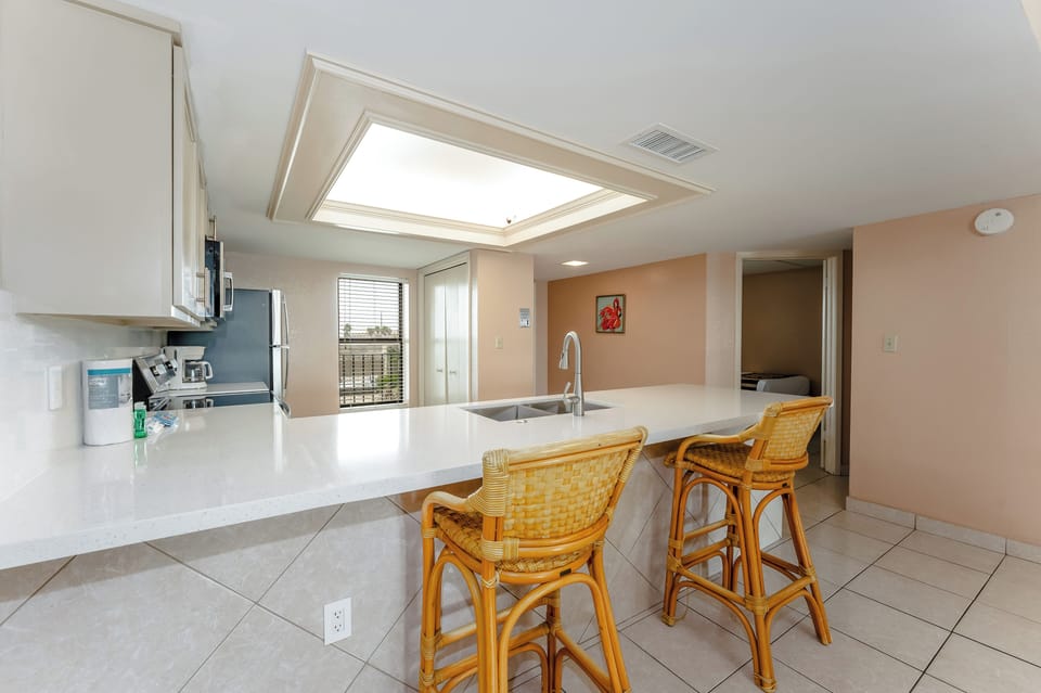 Entertaining or setting out snacks is easy with the breakfast bar!