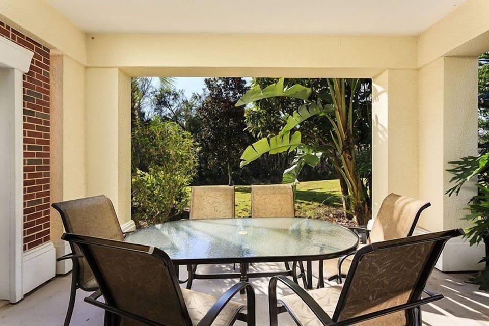 Private porch